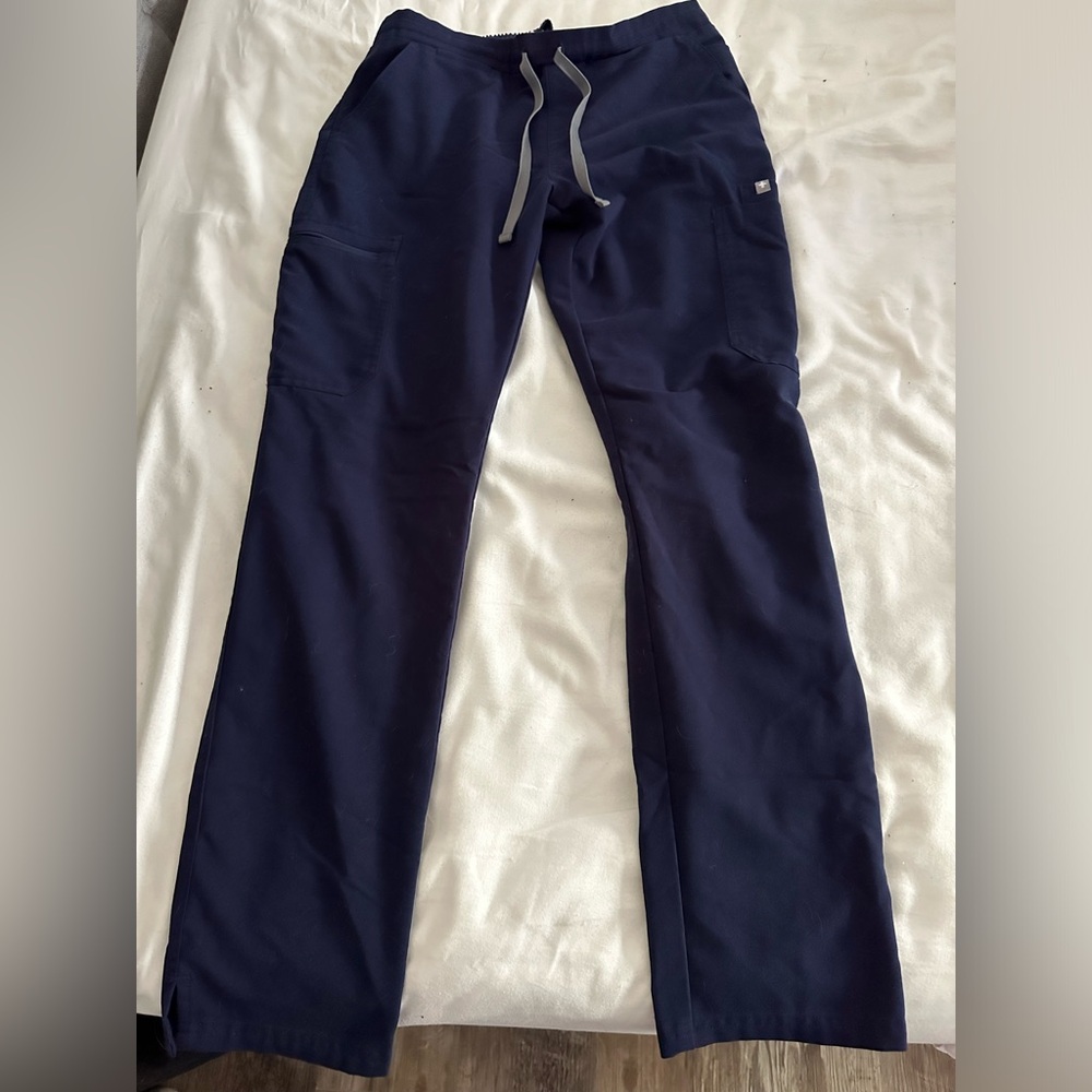 FIGS Yola Skinny Scrub Pant. Navy Blue. Size small.